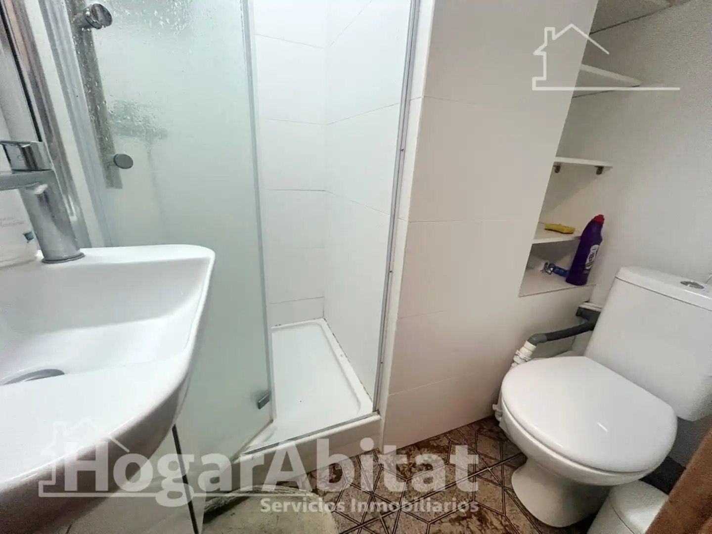 Bathroom of Flat for sale in Valencia  with Air Conditioner