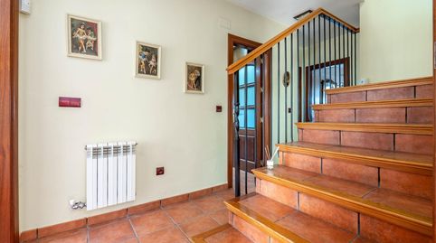 Impresionante chalet dividido en dos viviendas con piscina y zona ajardinadas !!, imagen 3