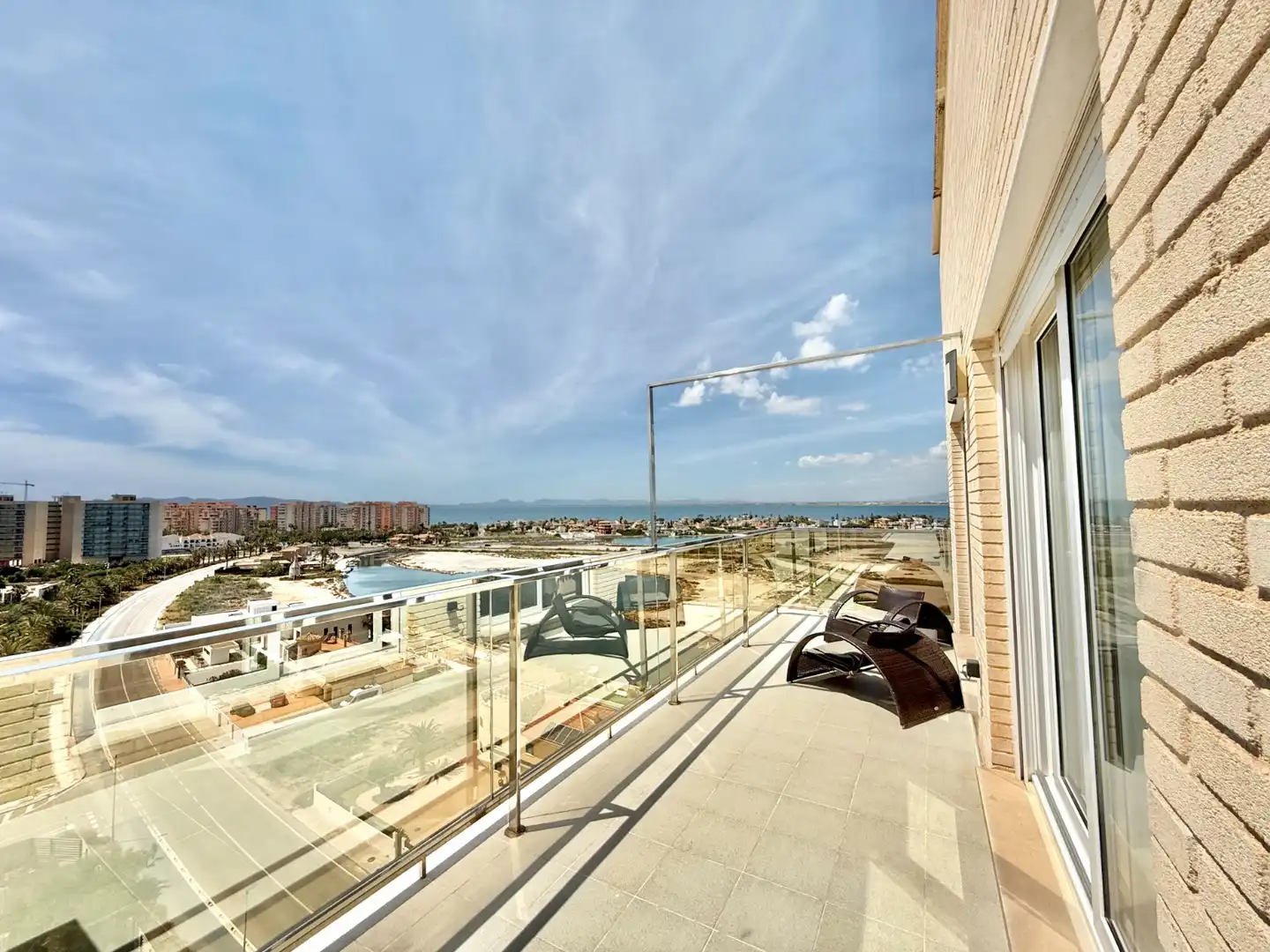 Terraza de Ático en venta en La Manga del Mar Menor con Aire acondicionado, Terraza y Trastero