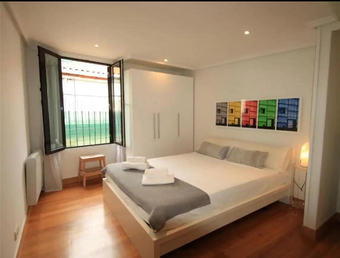 Bedroom of Flat for sale in Donostia - San Sebastián   with Furnished and Balcony