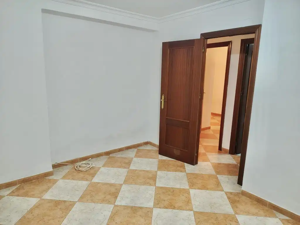 Bedroom of Flat for sale in Dos Hermanas