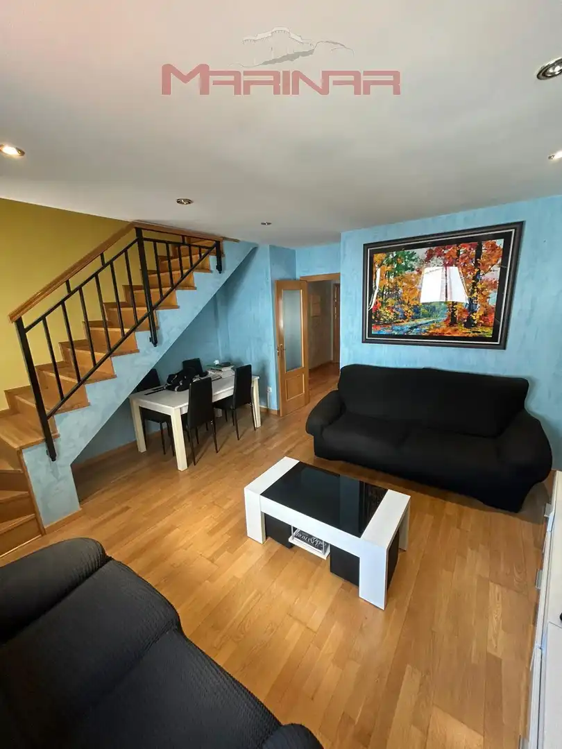 Living room of Duplexes for sale in Borox  with Air Conditioner and Heating