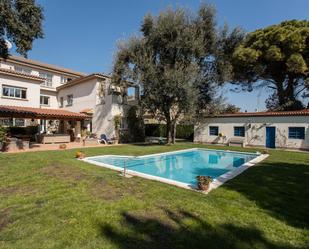 Swimming pool of House or chalet for sale in Sant Just Desvern  with Air Conditioner, Terrace and Swimming Pool