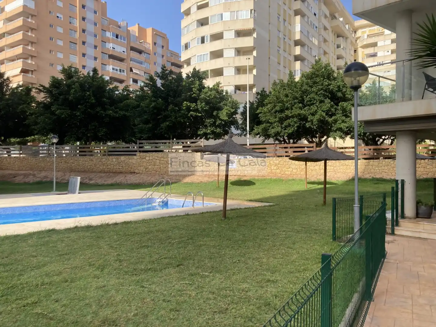Schwimmbecken von Wohnungen zum Verkauf in Villajoyosa / La Vila Joiosa mit Klimaanlage, Heizung und Terrasse