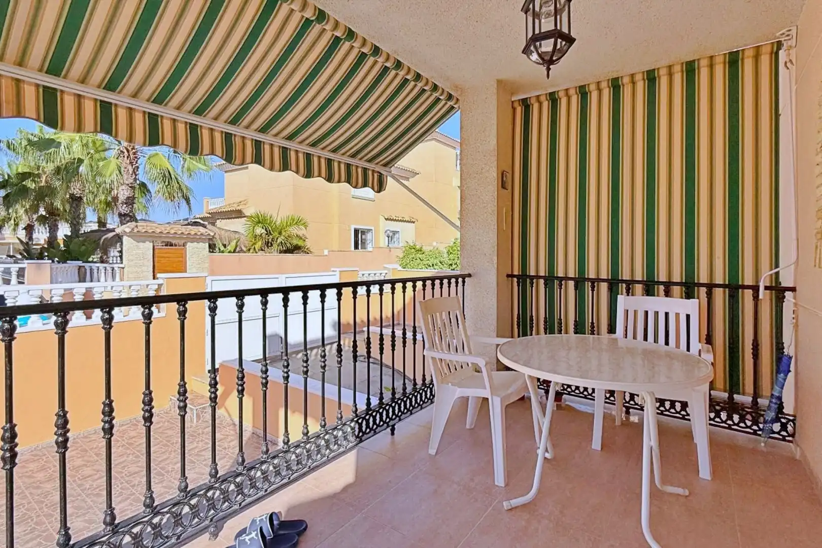 Terrassa de Casa o xalet en venda en Orihuela amb Calefacció, Jardí privat i Terrassa