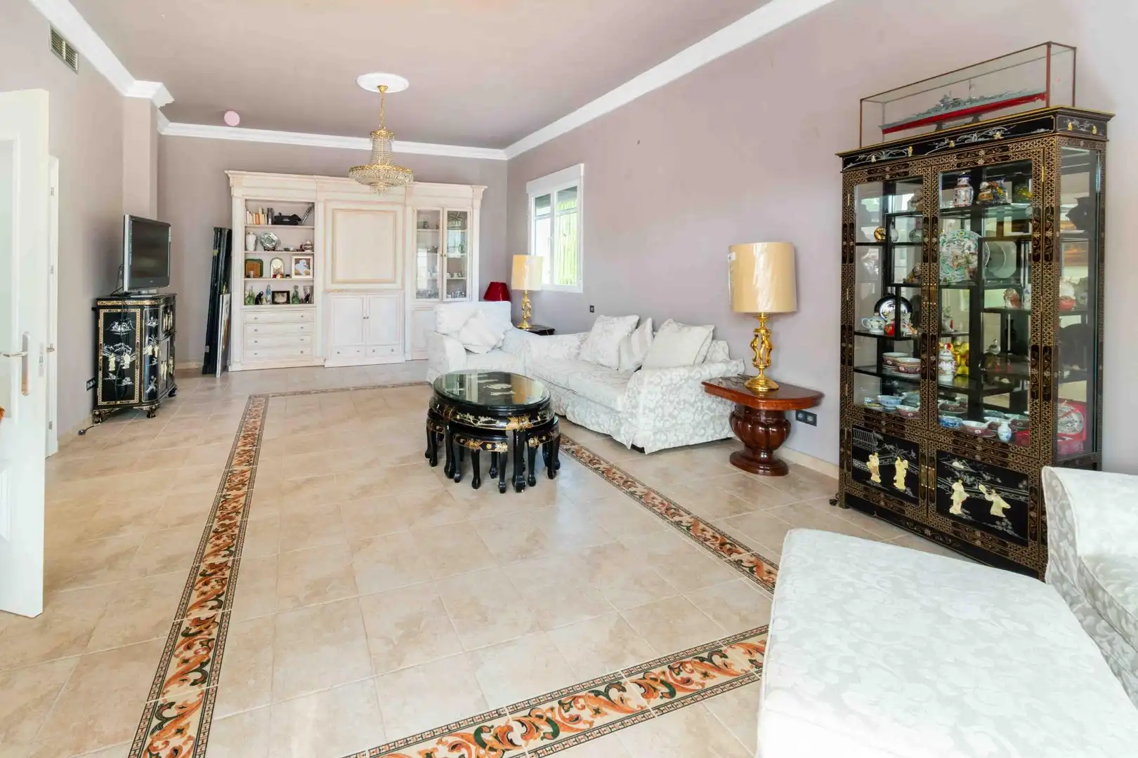 Sala d'estar de Casa o xalet en venda en L'Alfàs del Pi amb Terrassa, Piscina i Moblat