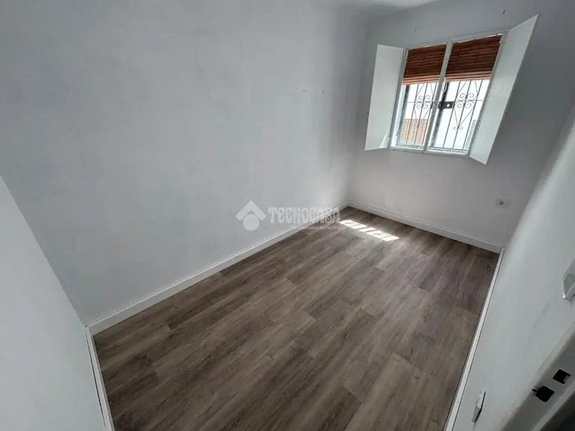 Schlafzimmer von Wohnung zur Miete in Écija