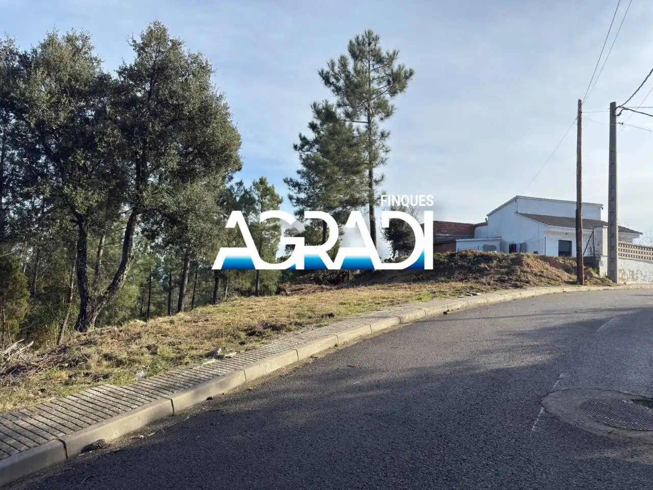Terreny residencial en venda a Calle Perdiu 28
