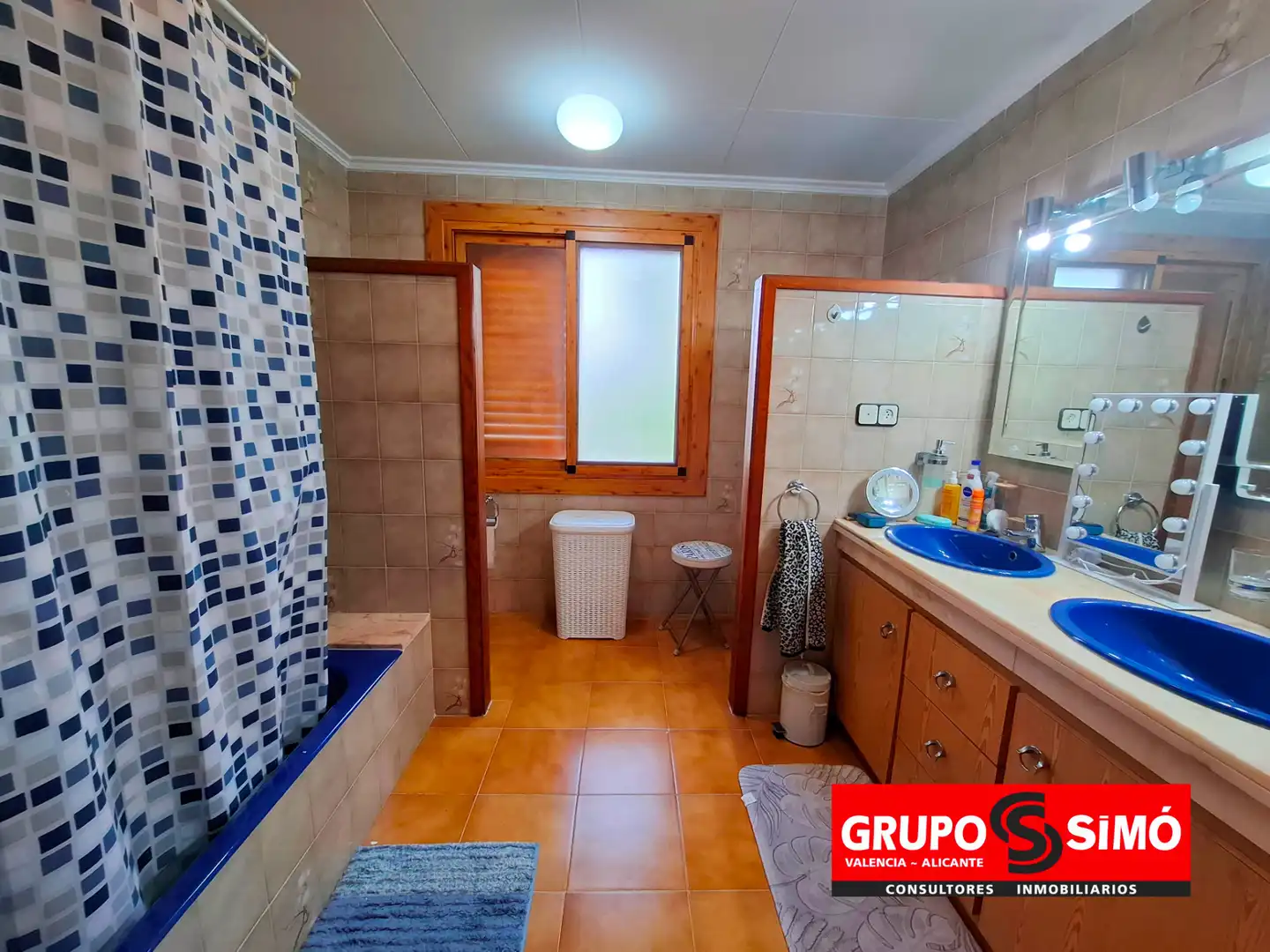 Bany de Casa o xalet en venda en Picassent amb Aire condicionat, Jardí privat i Terrassa