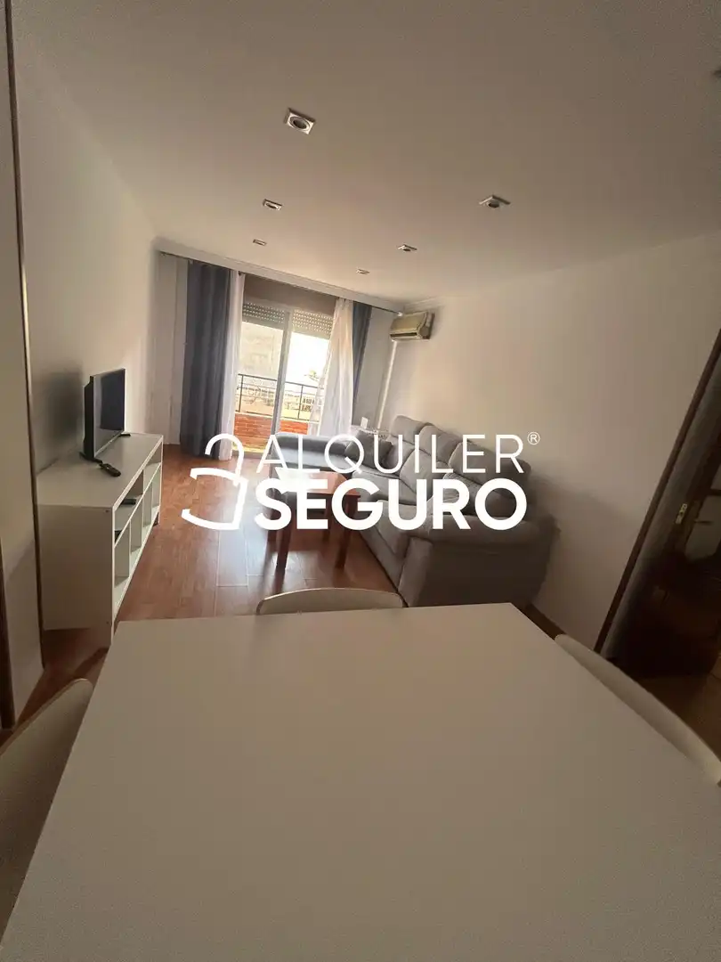 Dormitori de Pis de lloguer en Maracena amb Aire condicionat, Calefacció i Terrassa
