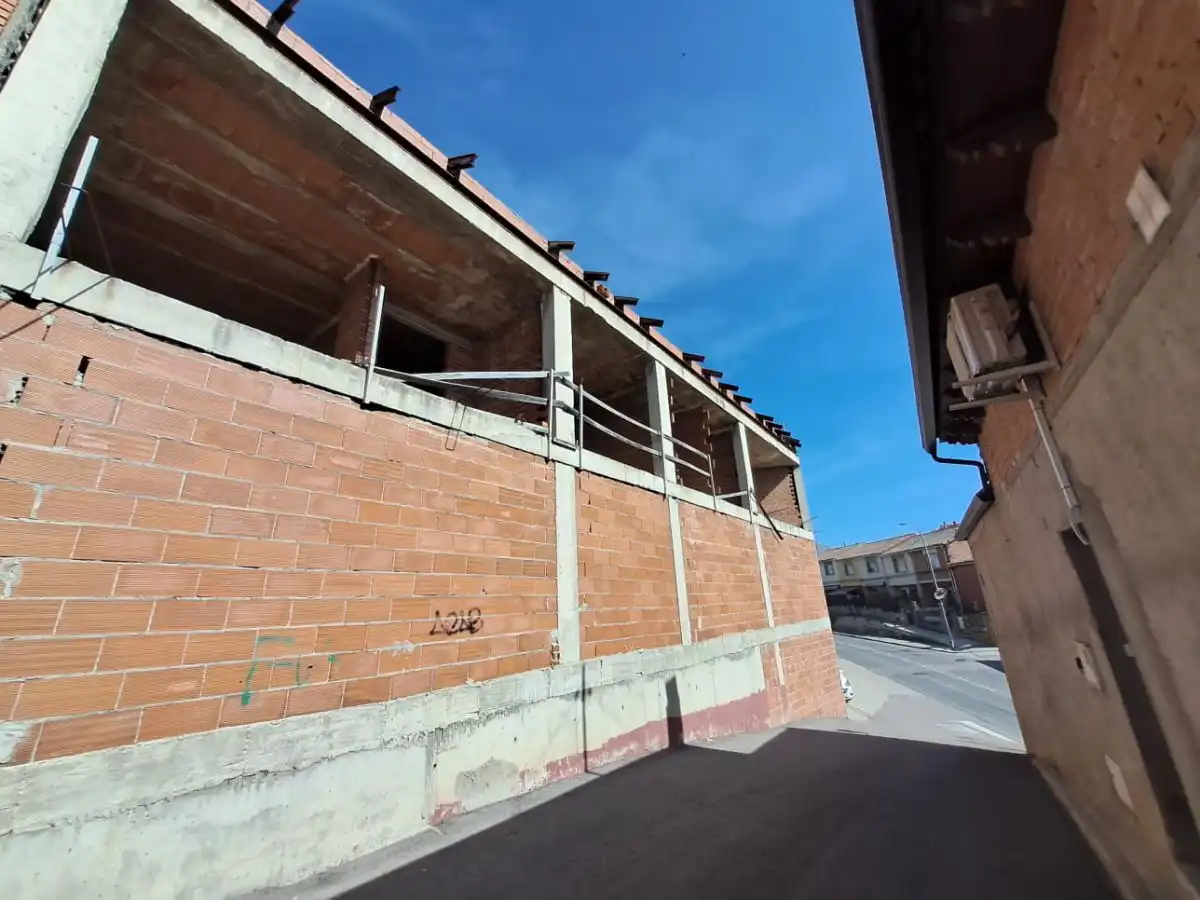 Vista exterior de Edificio en venta en Los Santos de la Humosa