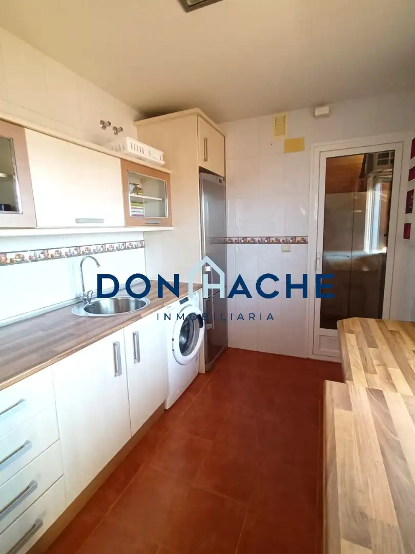 Kitchen of Flat for sale in Mérida  with Air Conditioner, Parquet flooring and Terrace
