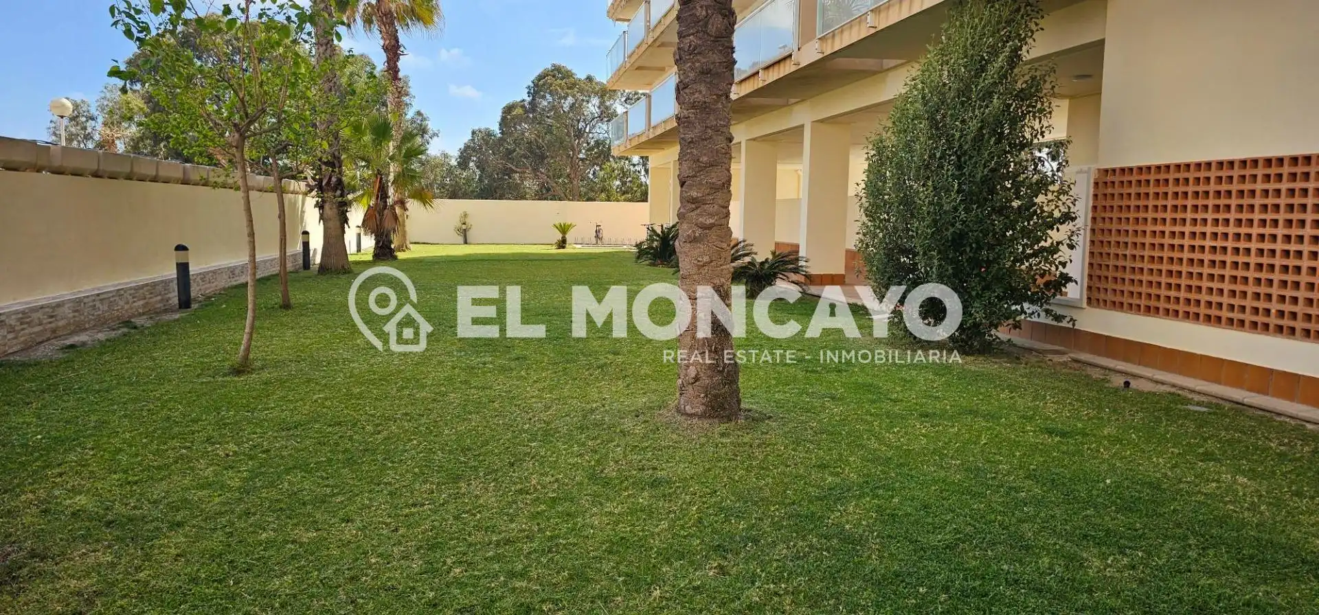 Vista exterior de Ático en venta en Guardamar del Segura con Aire acondicionado, Calefacción y Terraza