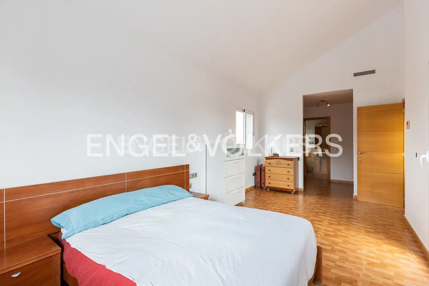 Habitación de Casa o chalet en venta en Bétera con Aire acondicionado, Calefacción y Jardín privado