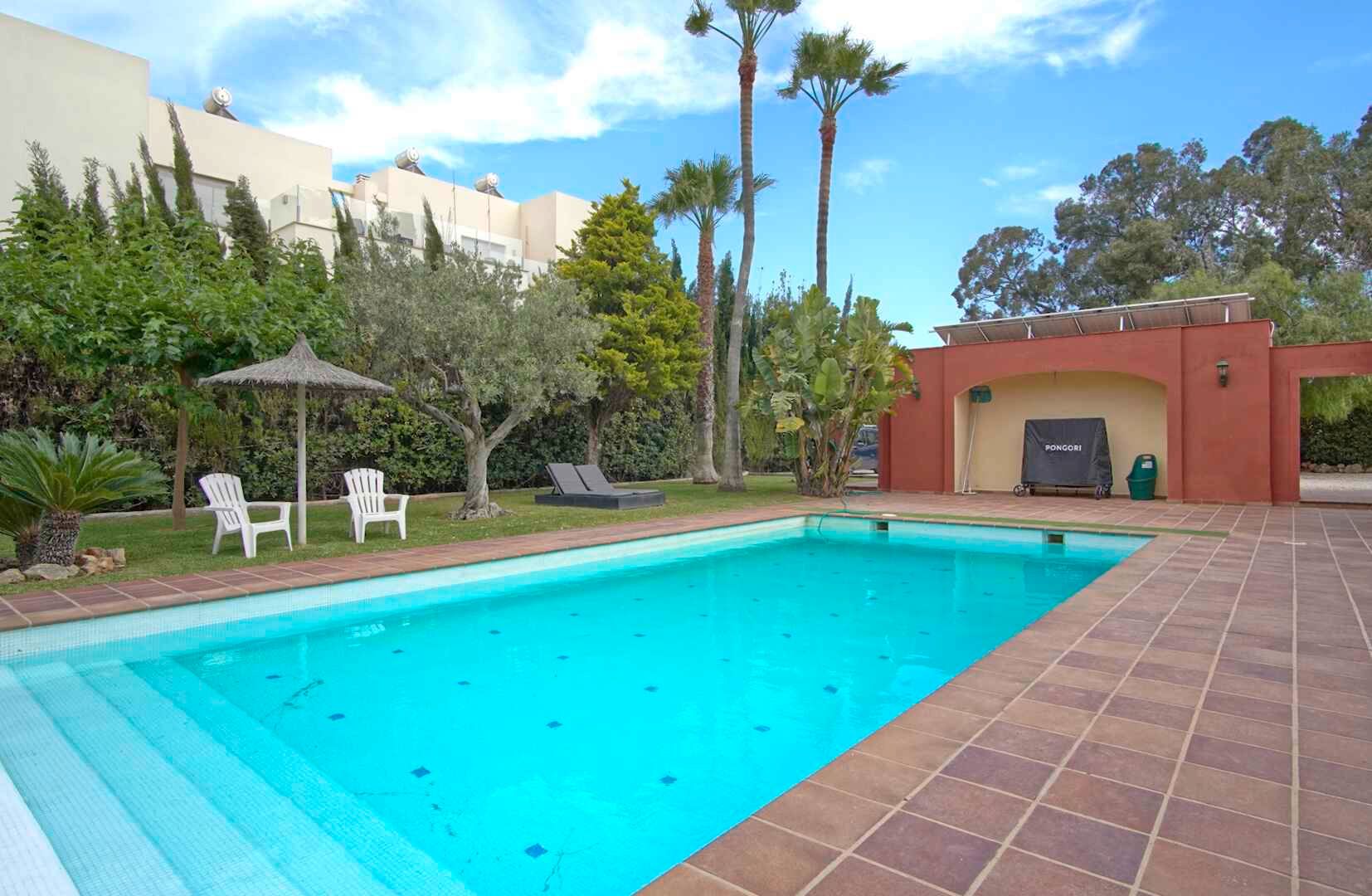 Piscina de Finca rústica en venda en Dénia amb Aire condicionat, Calefacció i Jardí privat