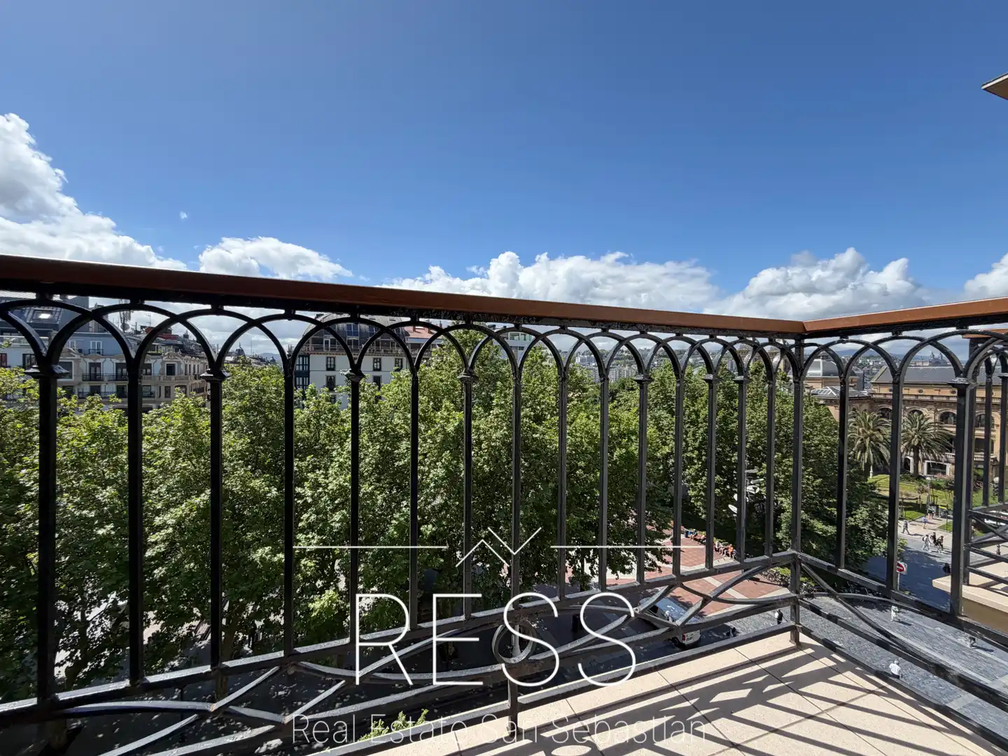 Terraza de Piso en venta en Donostia - San Sebastián  con Aire acondicionado, Calefacción y Amueblado