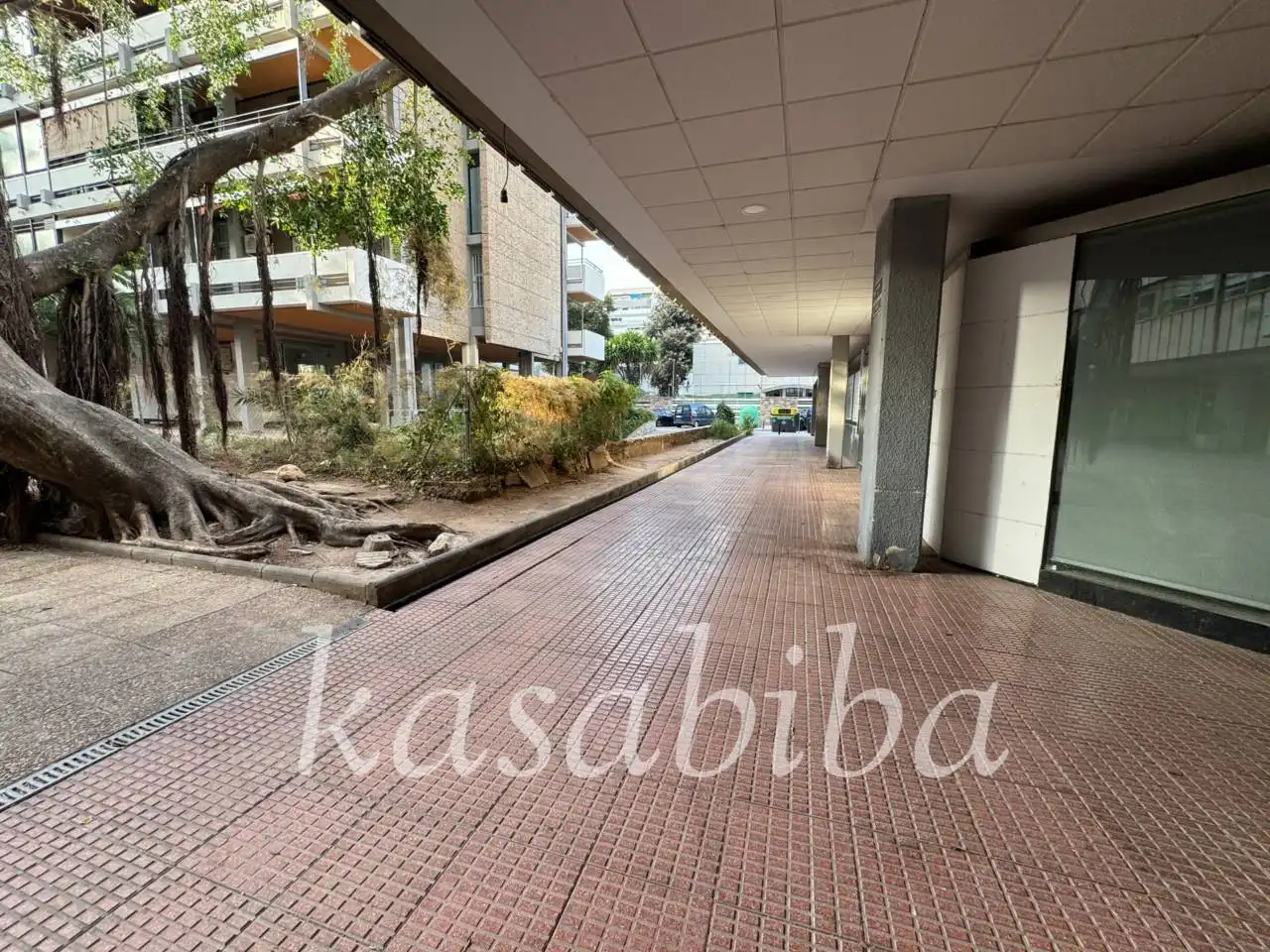 Vista exterior de Local de alquiler en Valencia con Aire acondicionado