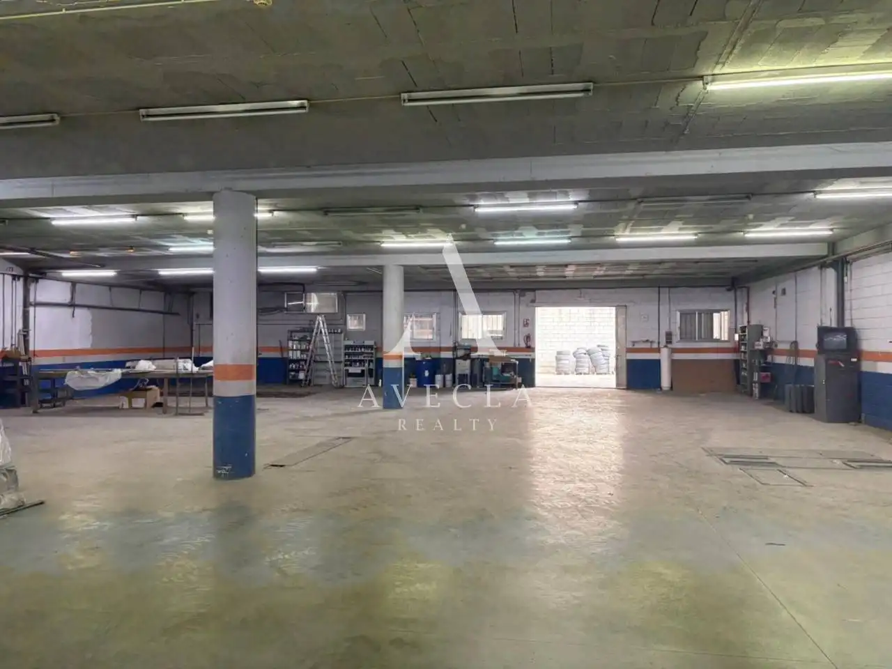 Nau industrial en venda en Sant Esteve Sesrovires