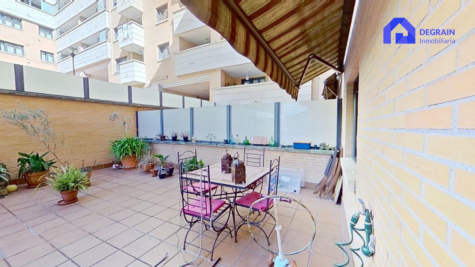 Piso en venta en Oviedo - CALLE LENA, Montecerrao