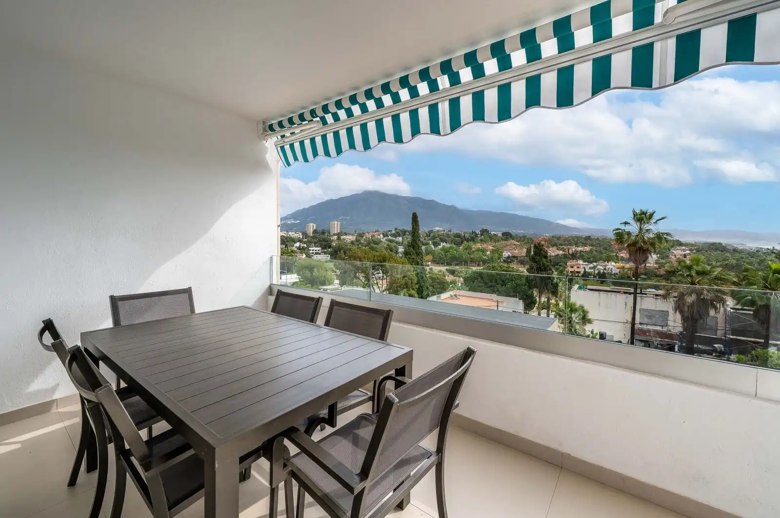 Terrassa de Apartament en venda en Marbella amb Terrassa, Traster i Moblat