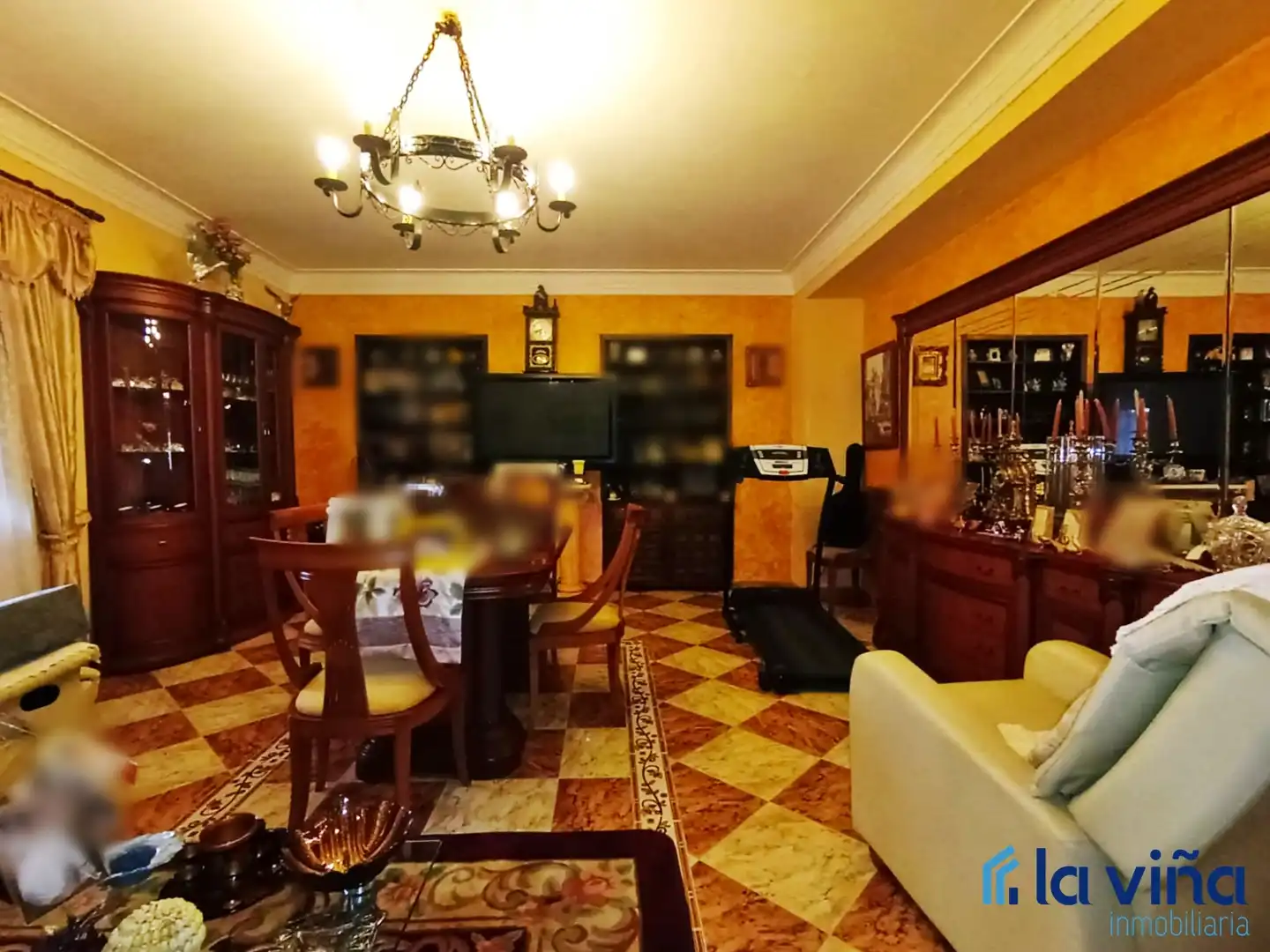 Menjador de Casa o xalet en venda en Humilladero amb Aire condicionat, Calefacció i Jardí privat