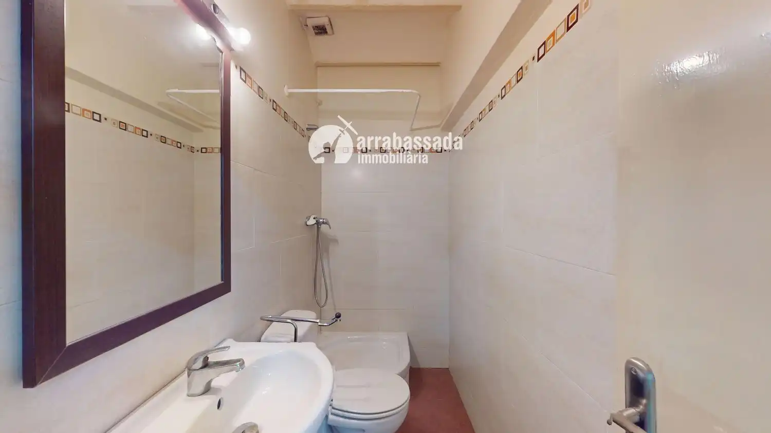 Badezimmer von Büro zur Miete in Tarragona