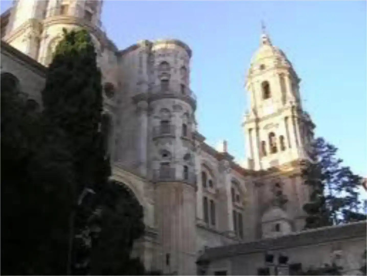 Vista exterior de Apartament de lloguer en Málaga Capital amb Aire condicionat i Balcó