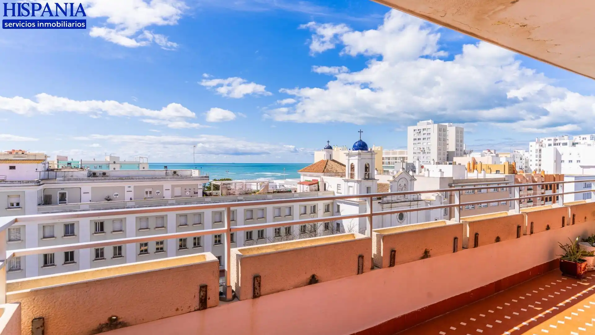 Exterior view of Flat for sale in  Cádiz Capital  with Air Conditioner, Terrace and Storage room