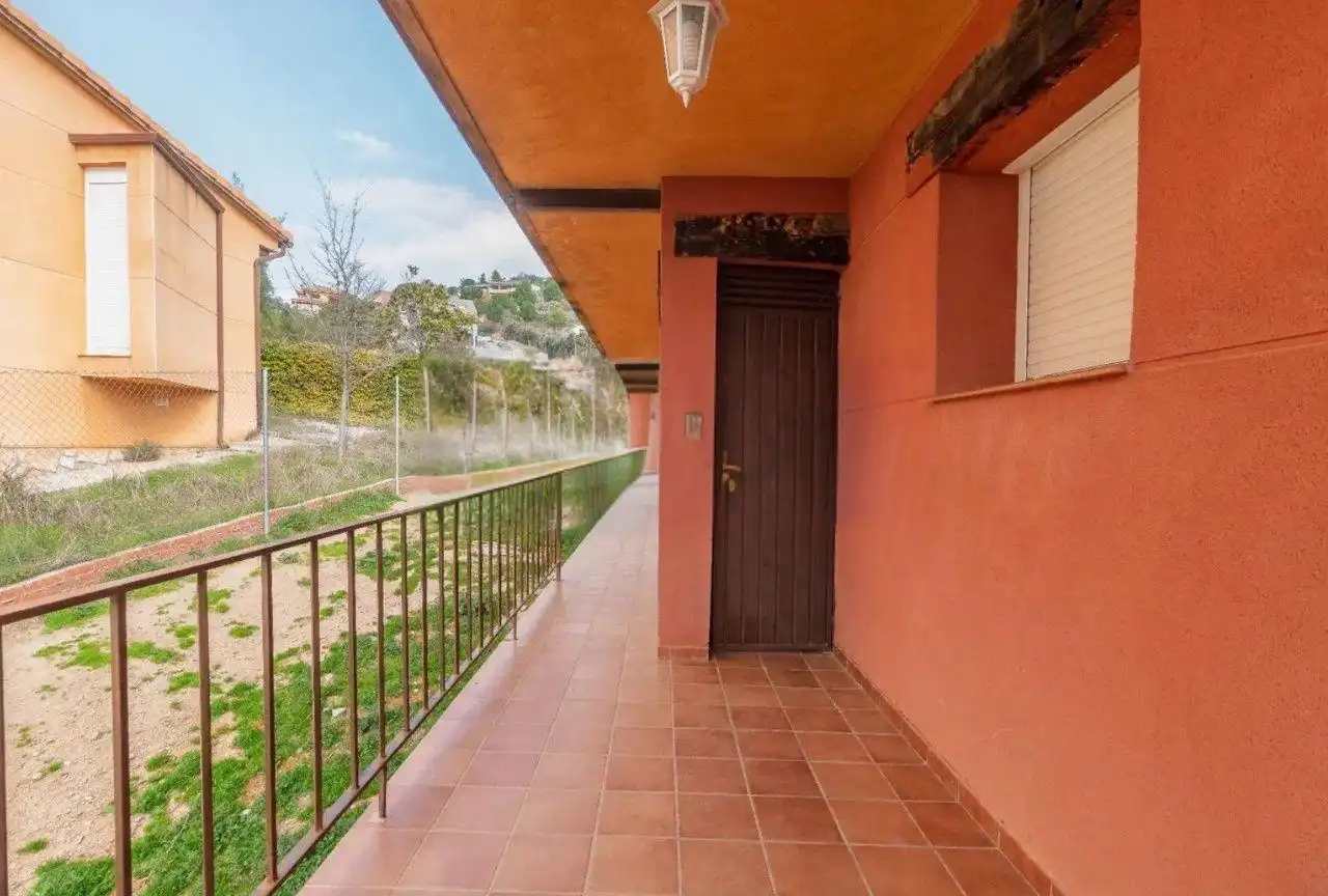 Vista exterior de Casa o chalet en venta en Robledo de Chavela con Aire acondicionado, Calefacción y Jardín privado