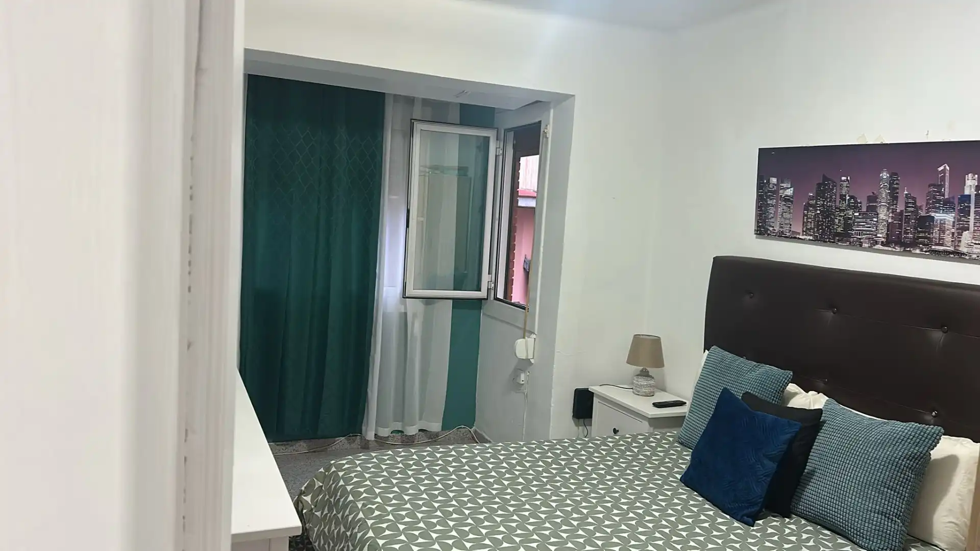 Schlafzimmer von Wohnung zum Verkauf in L'Hospitalet de Llobregat mit Möbliert