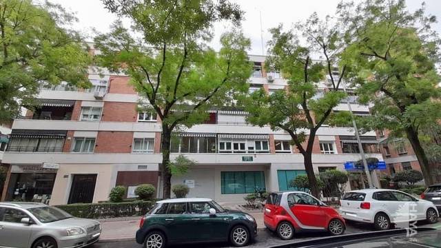 Local comercial en Venta en Hispanoamérica - Bernabéu