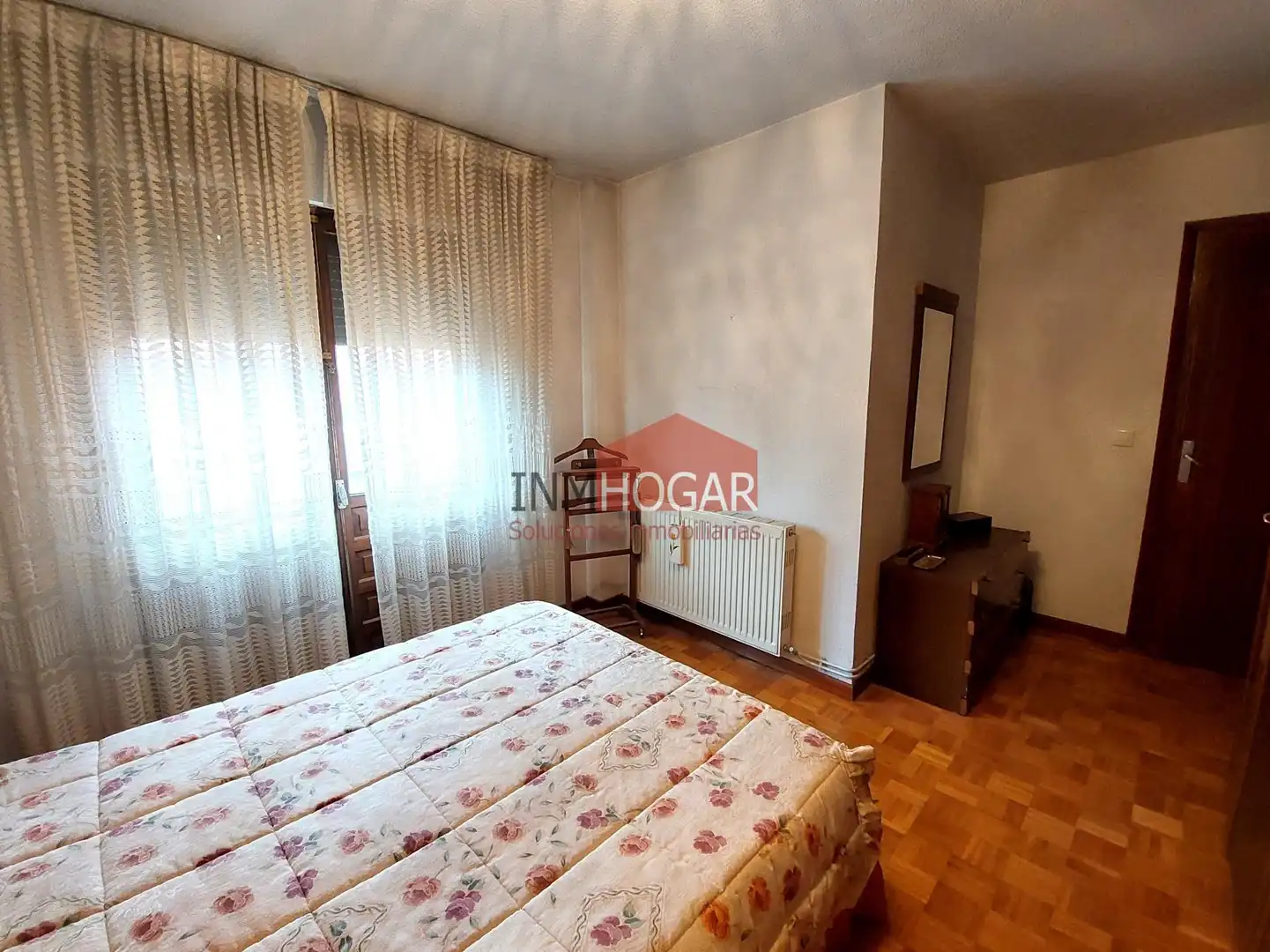 Habitación de Piso en venta en Arévalo con Calefacción, Parquet y Amueblado