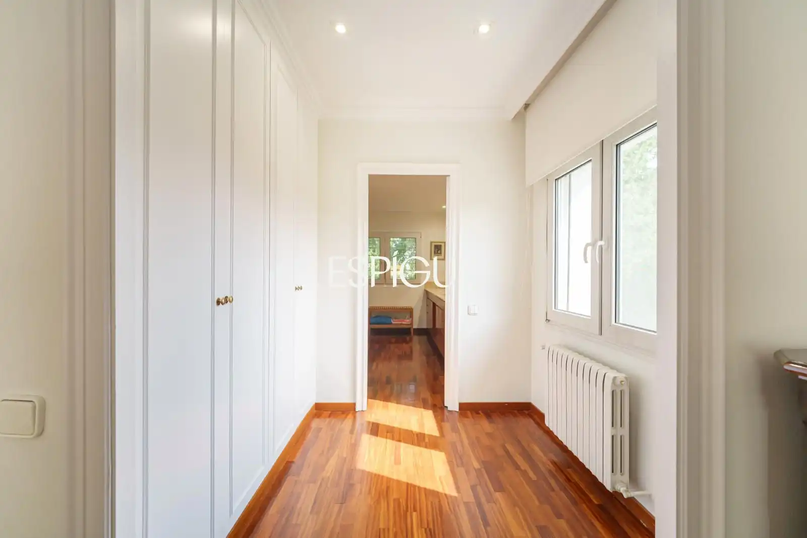 Bedroom of Houses for sale in Sant Cugat del Vallès  with Air Conditioner, Heating and Parquet flooring