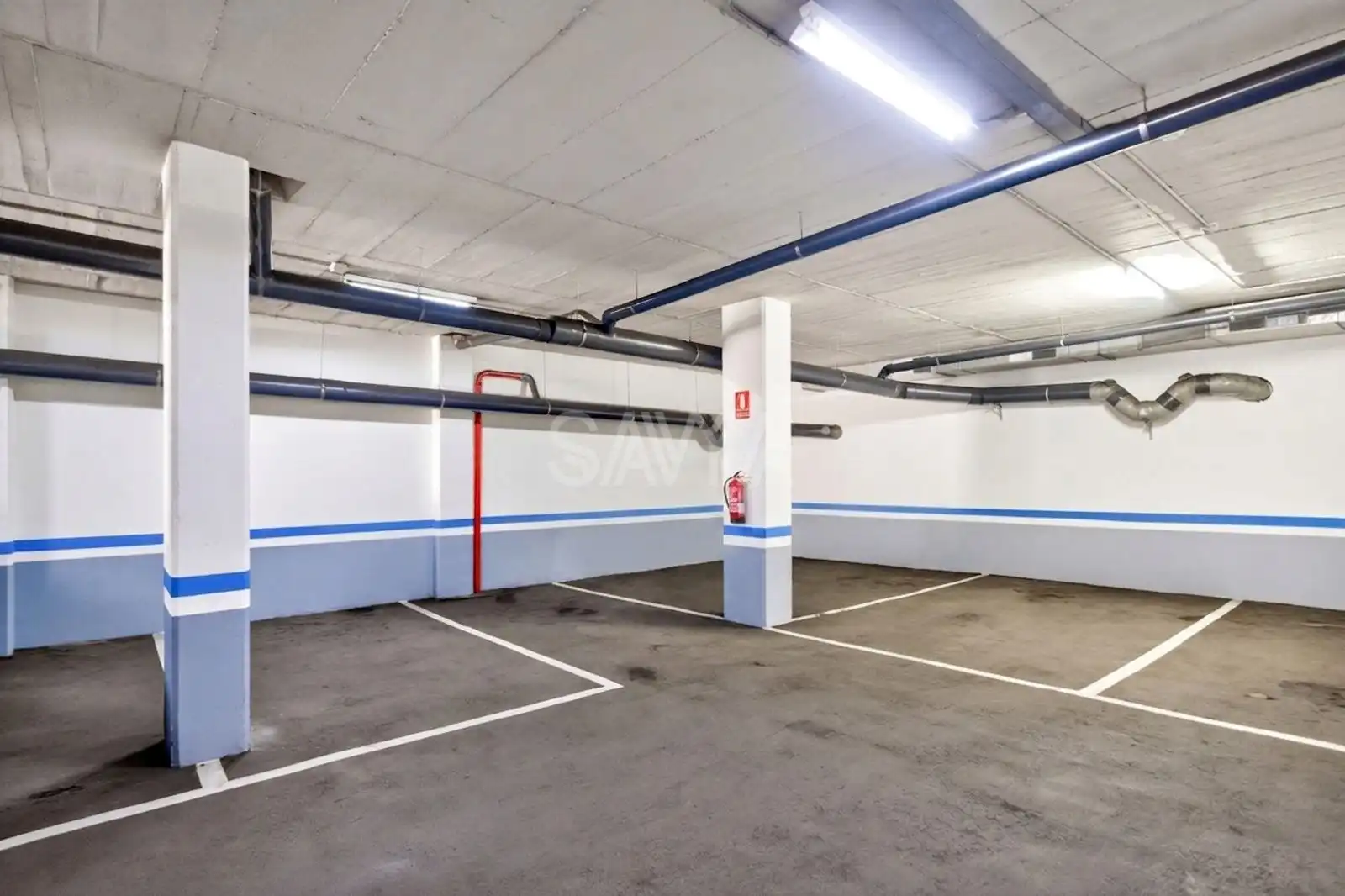 Parking de Piso en venta en Barcelona con Aire acondicionado, Calefacción y Terraza