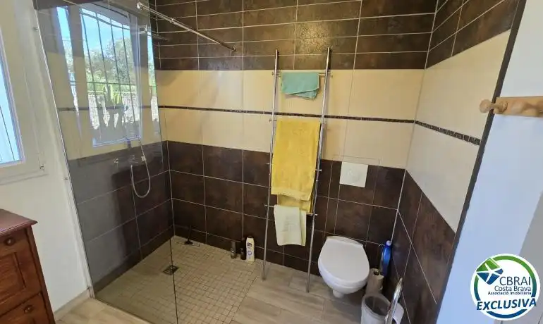 Bany de Casa o xalet en venda en Roses amb Calefacció, Jardí privat i Traster