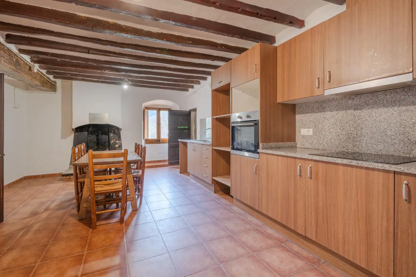 Cocina de Piso de alquiler en La Vall de Bianya con Calefacción, Jardín privado y Terraza