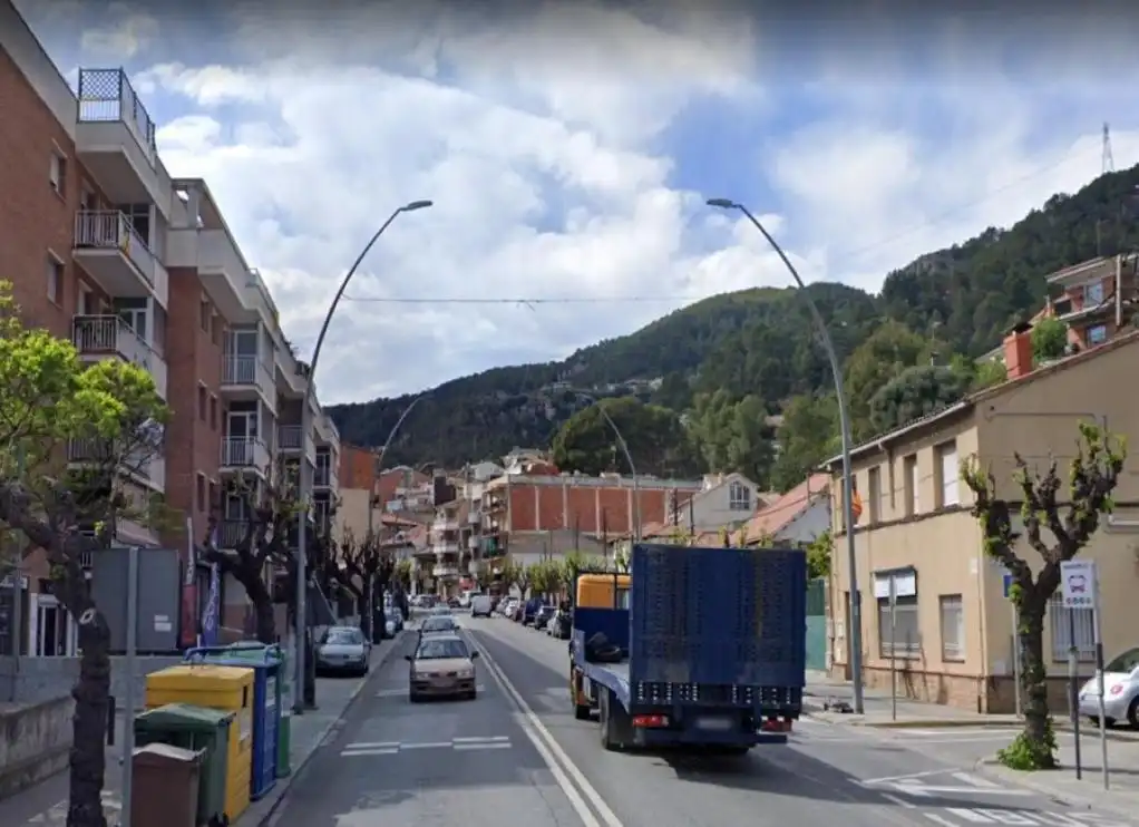Parking with lift for sale in MAJOR