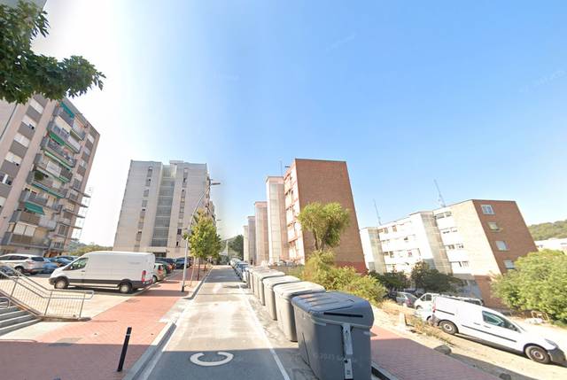 Piso en Venta en Carrer del Pedraforca en Ciutat Meridiana