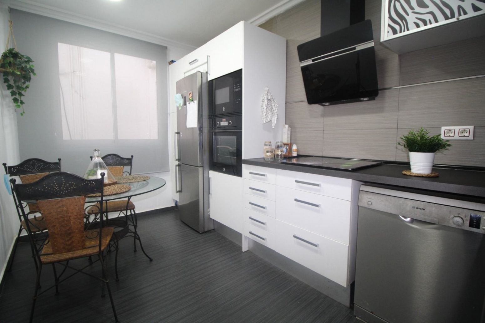 Flat for sale in Calle general canino, Antigua Moreria