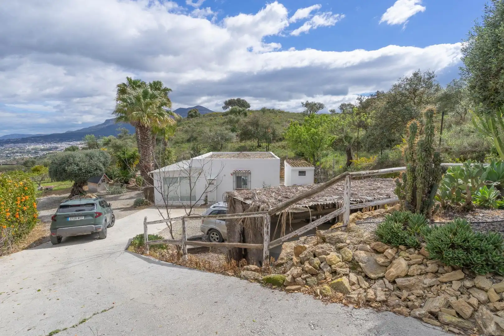 Vista exterior de Casa o chalet de alquiler en Coín con Jardín privado, Terraza y Trastero