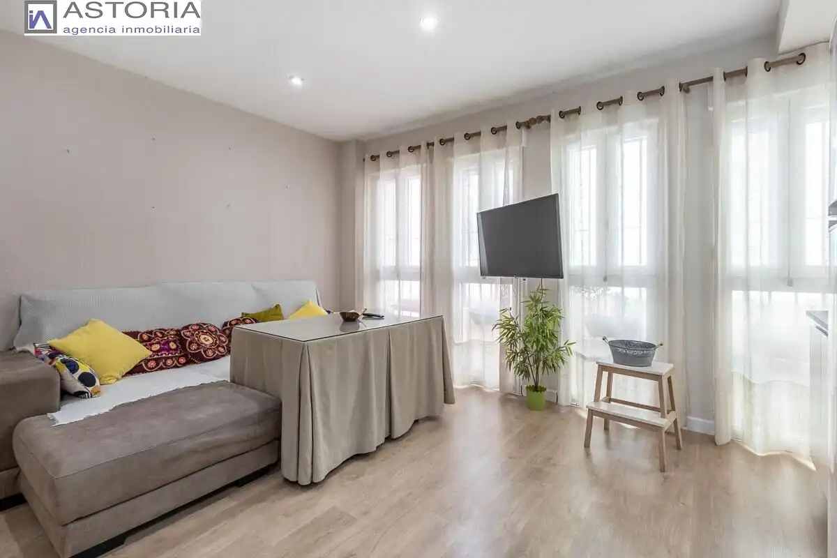 Piso en venta en Calle HINOJOSA, imagen 3