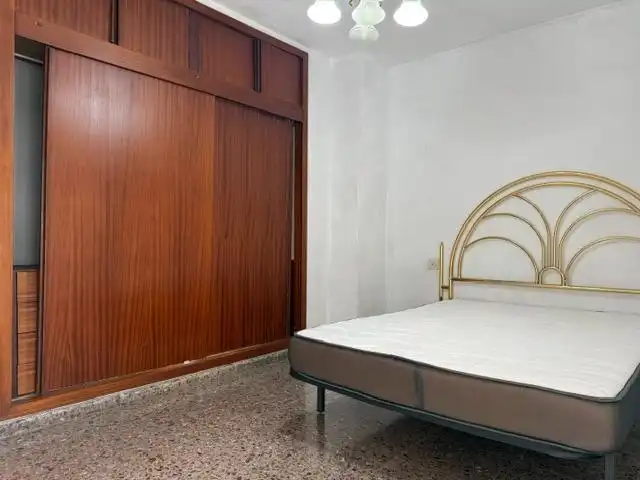 Piso de alquiler en La Catedral