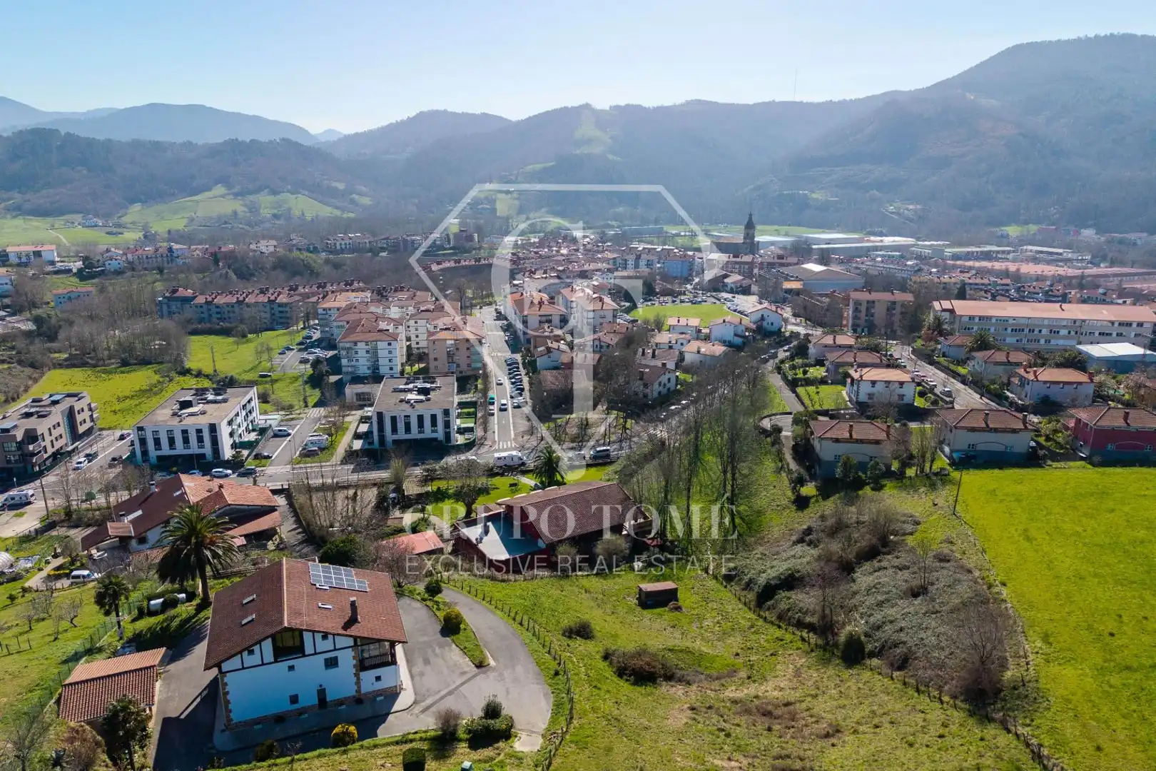 Vista exterior de Casa o chalet en venta en Usurbil con Calefacción, Jardín privado y Terraza