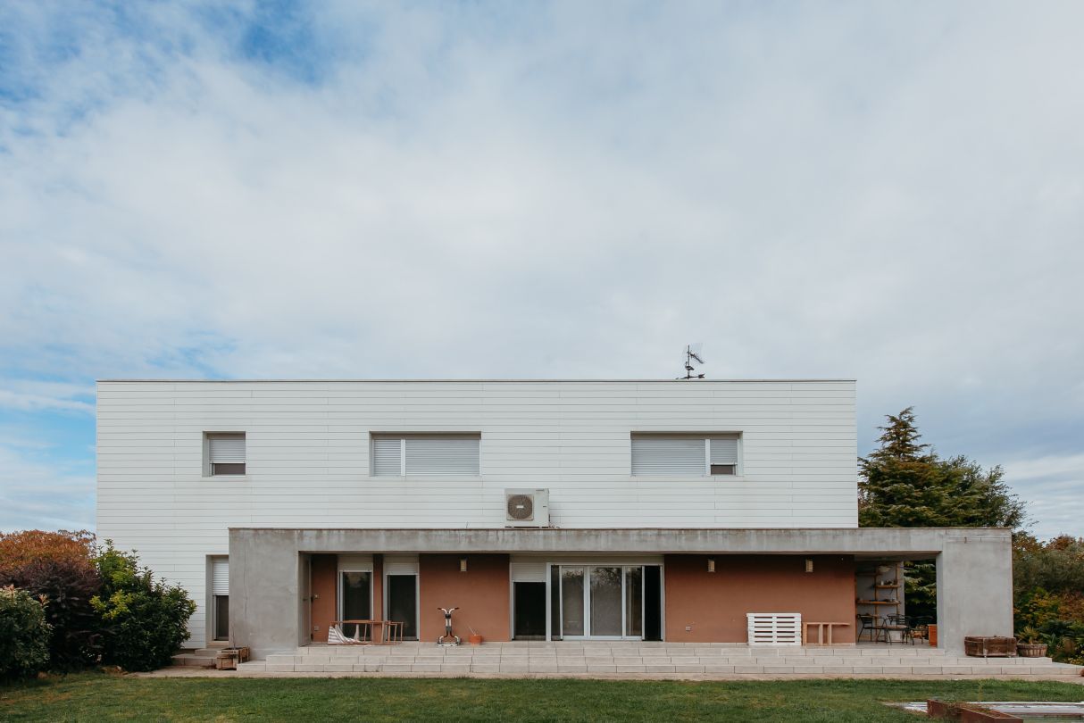 Exterior view of House or chalet for sale in  Huesca Capital  with Air Conditioner, Heating and Private garden