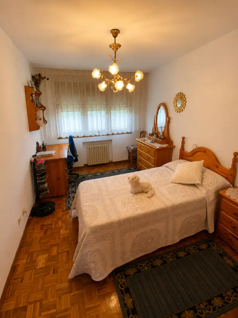Habitación de Casa o chalet en venta en Gijón  con Calefacción, Jardín privado y Parquet