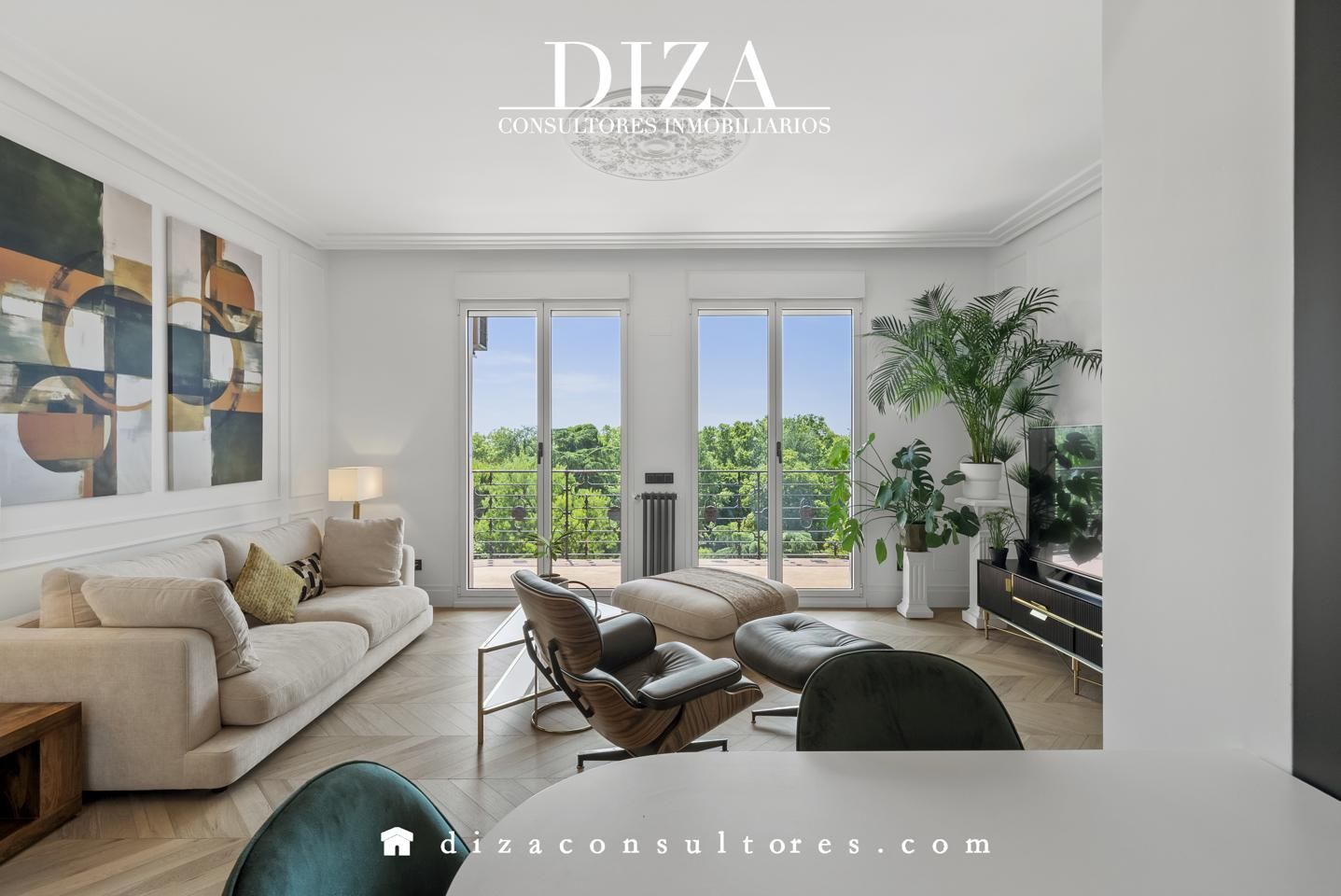Living room of Flat for sale in  Madrid Capital  with Air Conditioner, Heating and Terrace