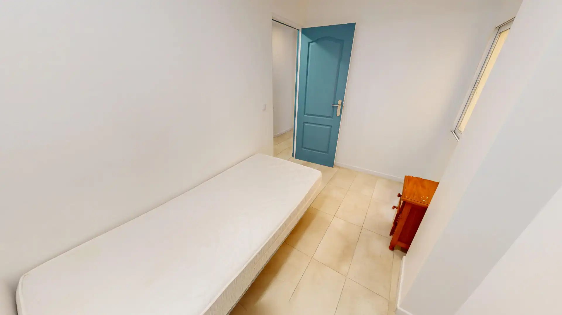 Habitación de Piso en venta en Alicante / Alacant con Amueblado, Lavadora y Balcón