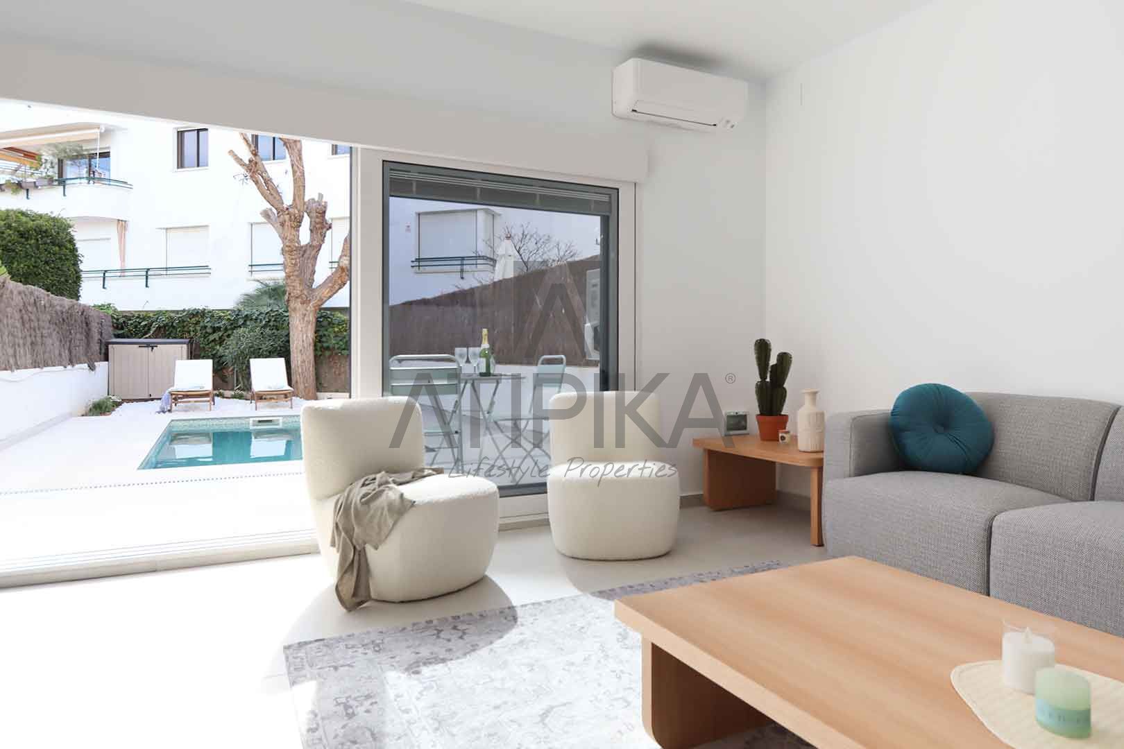 Sala d'estar de Casa o xalet en venda en Sitges amb Aire condicionat, Calefacció i Parquet