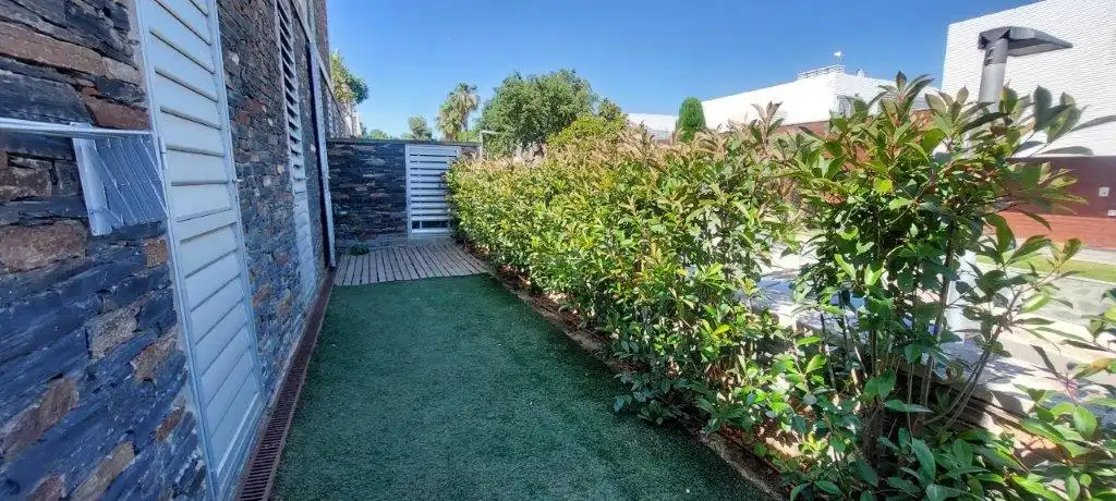 Terrassa de Dúplex en venda en Sant Pere de Ribes amb Aire condicionat, Calefacció i Jardí privat