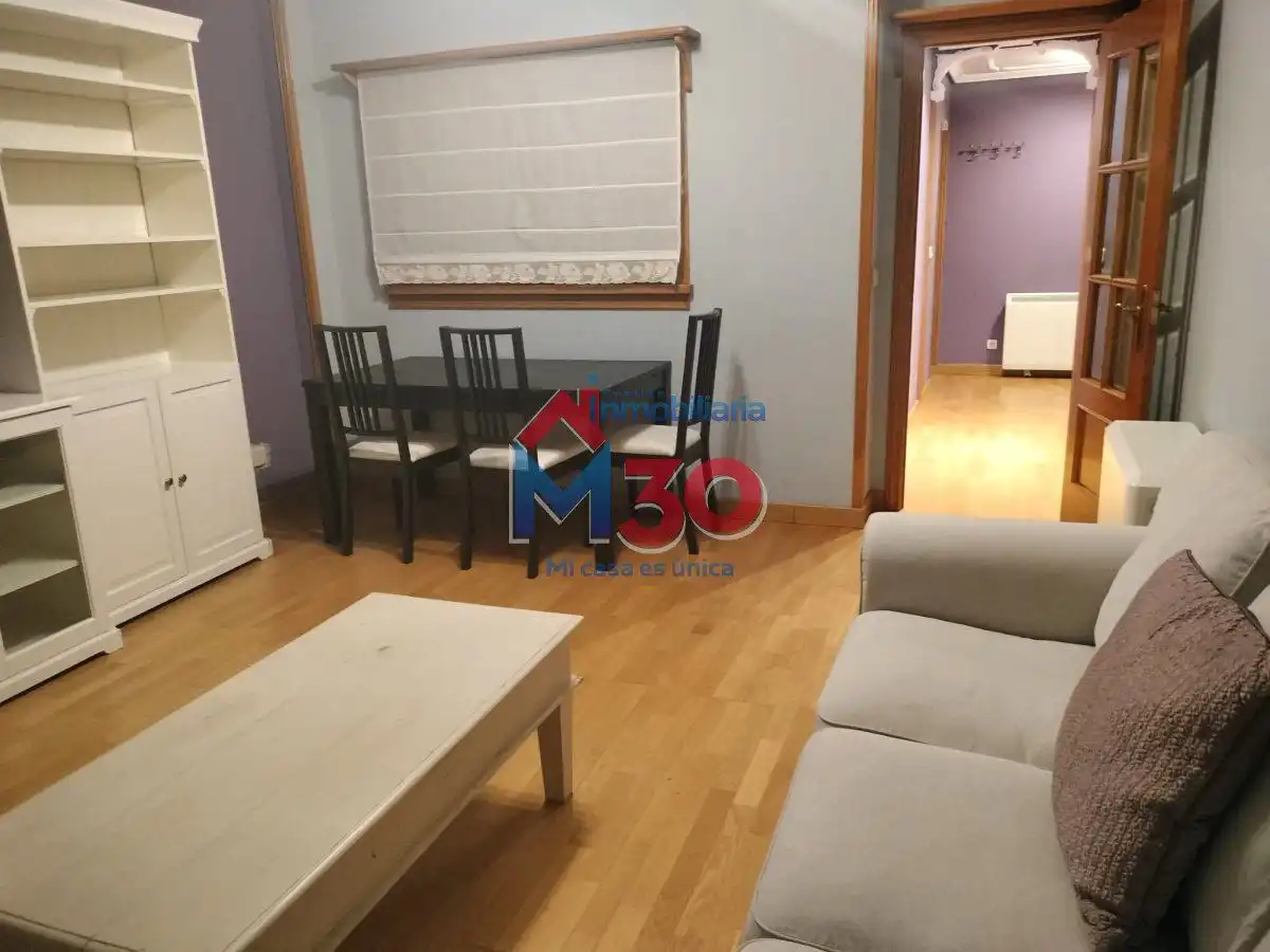 Dormitori de Apartament en venda en Miranda de Ebro amb Calefacció i Traster